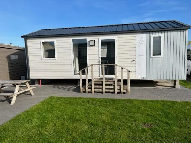 Moderne Stacaravan Campeggio *