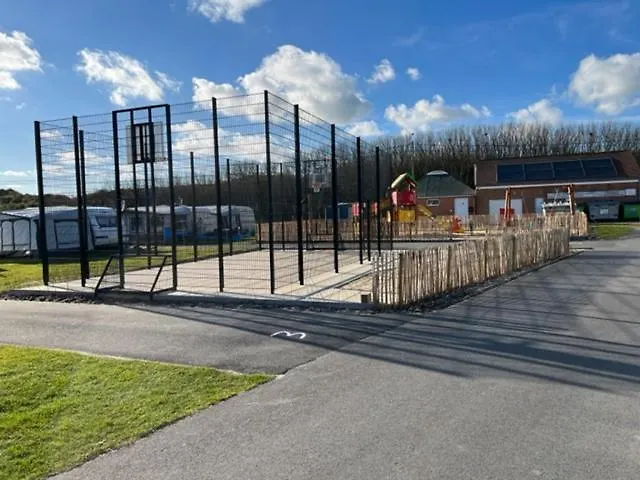 Moderne Stacaravan Campeggio